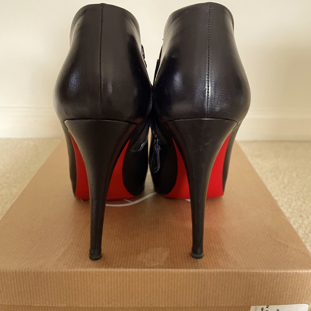 Christian Louboutin ankle bootie Miss 120 NAPPA size 37.5 gently worn.